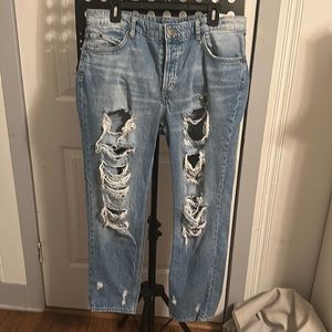 H&M mid waisted boyfriend jeans